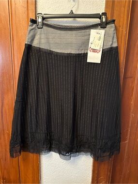 Two-Tone A-Line Midi Skirt in Black and Gray Basil and Maude
